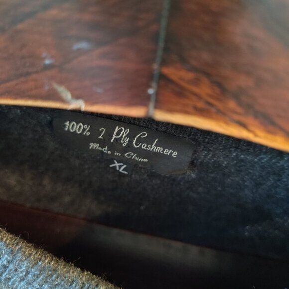 Men's 200% 2 Ply Gray XL Cashmere Sweater - Picture 7 of 7